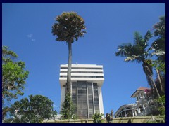 Edificio el Triangulo highrise